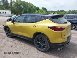 2022 Chevrolet Blazer RS z VIN 3GNKBERS9NS130659, wystawiony jako IAAI lot #39295225 z przebiegiem 48 605 mil mil oraz . Historia ofert i sprzedaży dostępna na DreamBid. Obrazek 3.