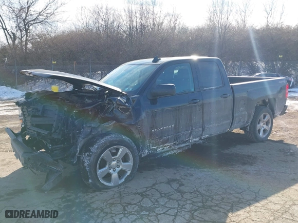 2017 Chevrolet Silverado 1500 LT with VIN 1GCVKREC5HZ285423, listed as a IAAI auction lot 41411392 with 174,759 mi miles. Bid and sale history available at carsss.com. Image 2.