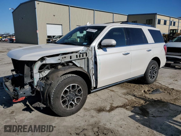 2018 Ford Expedition Limited with VIN 1FMJU1KT8JEA33933, listed as a Copart auction lot 46032815 with 143,949 mi miles and Salvage Title. Bid and sale history available at carsss.com. Image 1.