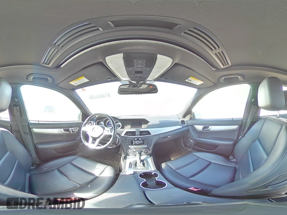 2013 Mercedes-Benz C 300 Sport с VIN WDDGF8AB8DR297960, выставлен на аукционе Copart как лот 61565455 с пробегом 72 818 миль миль и Списание • Salvage title. История ставок и продаж доступна на DreamBid. Изображение 15.