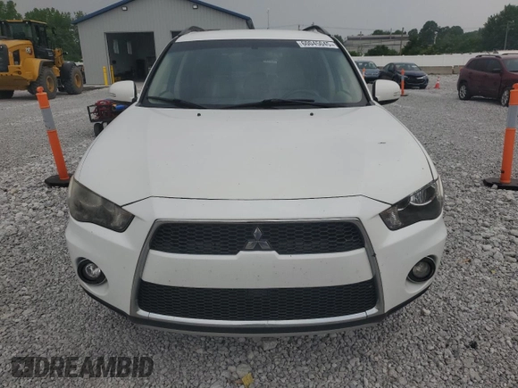 2011 Mitsubishi Outlander SE z VIN JA4AS3AW6BU007141, wystawiony jako Copart lot #60045045 z przebiegiem 180 020 mil mil oraz Czysty tytuł • Clean title. Historia ofert i sprzedaży dostępna na DreamBid. Obrazek 5.