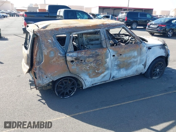 2014 Kia Soul with VIN KNDJN2A25E7721852, listed as a IAAI auction lot 41081969 with 1 mi miles. Bid and sale history available at carsss.com. Image 4.