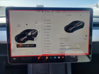2022 Tesla Model 3 Long Range z VIN 5YJ3E1EB1NF270328, wystawiony jako Copart lot #48076395 z przebiegiem 45 595 mil mil oraz Szkoda całkowita • Salvage title. Historia ofert i sprzedaży dostępna na DreamBid. Obrazek 9.