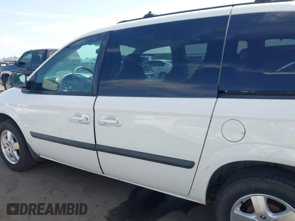 2005 Dodge Caravan SXT with VIN 1D4GP45R95B181591, listed as a IAAI auction lot 42628977 with 140,361 mi miles and . Bid and sale history available at DreamBid. Image 15.