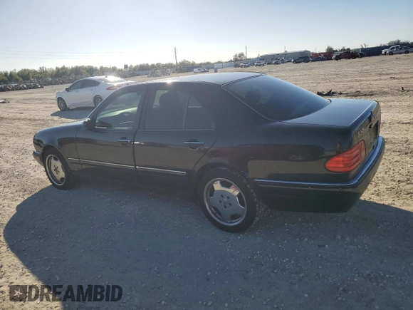 1998 Mercedes-Benz E 320 with VIN WDBJF65F3WA663759, listed as a Copart auction lot 84286624 with 181,447 mi miles and Clean Title. Bid and sale history available at DreamBid. Image 2.
