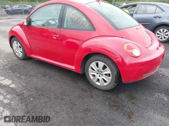 2010 Volkswagen Beetle with VIN 3VWRG3AG7AM022685, listed as a IAAI auction lot 42237138 with 78,939 mi miles and . Bid and sale history available at DreamBid. Image 3.