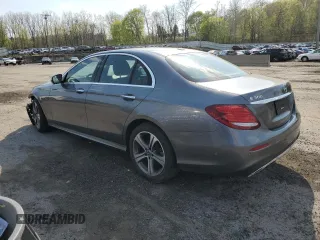 2019 Mercedes-Benz E 300 с VIN WDDZF4KB1KA656934, выставлен на аукционе Copart как лот 54543455 с пробегом Не указан миль и Списание • Salvage title. История ставок и продаж доступна на DreamBid. Изображение 2.