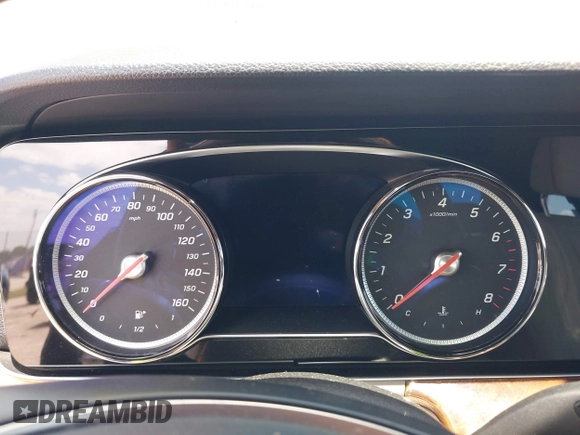 2017 Mercedes-Benz E 300 Luxury with VIN WDDZF4JB8HA207132, listed as a IAAI auction lot 42155585 with Not Provided miles and . Bid and sale history available at carsss.com. Image 7.