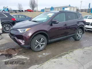 2018 Toyota RAV4 XLE with VIN 2T3RFREV6JW857693, listed as a IAAI auction lot 41541902 with 62,415 mi miles. Bid and sale history available at carsss.com. Image 20.