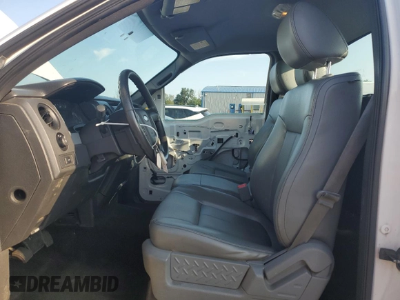 2013 Ford F-150 XL с VIN 1FTMF1CM4DKG33728, выставлен на аукционе Copart как лот 64748875 с пробегом 61 417 миль миль и Списание • Salvage title. История ставок и продаж доступна на DreamBid. Изображение 7.