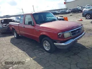 1997 Ford Ranger XLT with VIN 1FTCR14X5VTA14319, listed as a IAAI auction lot 41536407 with 199,999 mi miles. Bid and sale history available at carsss.com. Image 1.