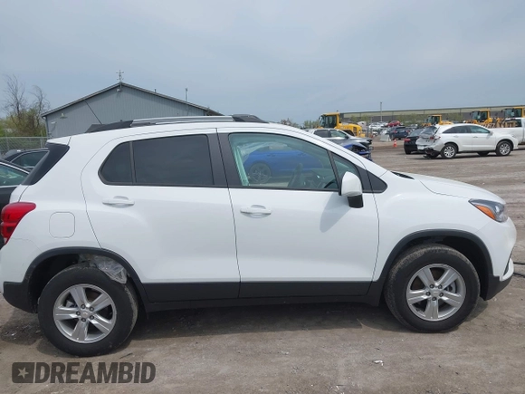 2021 Chevrolet Trax LT with VIN KL7CJPSM5MB369530, listed as a IAAI auction lot 42146885 with 21,906 mi miles and . Bid and sale history available at DreamBid. Image 13.