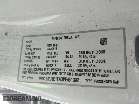 2023 Tesla Model 3 z VIN 5YJ3E1EA3PF451392, wystawiony jako IAAI lot #41668299 z przebiegiem 77 915 mil mil oraz . Historia ofert i sprzedaży dostępna na DreamBid. Obrazek 9.