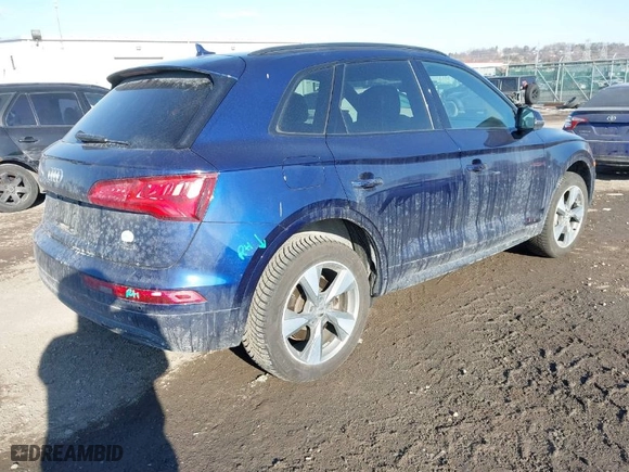 2020 Audi Q5 Premium with VIN WA1ANAFYXL2115457, listed as a IAAI auction lot 41441322 with 72,395 mi miles. Bid and sale history available at carsss.com. Image 4.