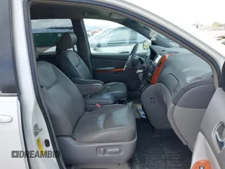 2009 Toyota Sienna XLE with VIN 5TDZK22C59S266936, listed as a IAAI auction lot 41954371 with 272,039 mi miles and . Bid and sale history available at carsss.com. Image 5.