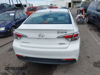 2016 Hyundai Sonata SE with VIN KMHE24L15GA037265, listed as a IAAI auction lot 40752675 with Not Provided miles and . Bid and sale history available at carsss.com. Image 15.