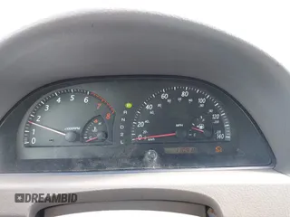 2003 Toyota Camry LE z VIN 4T1BE32K93U260416, wystawiony jako IAAI lot #42300847 z przebiegiem 110 918 mil mil oraz . Historia ofert i sprzedaży dostępna na DreamBid. Obrazek 7.