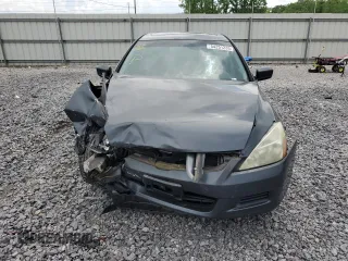 2006 Honda Accord EX-L z VIN 1HGCM56826A163491, wystawiony jako Copart lot #54251235 z przebiegiem 196 630 mil mil oraz Szkoda całkowita • Salvage title. Historia ofert i sprzedaży dostępna na DreamBid. Obrazek 5.