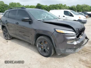 2017 Jeep Cherokee Sport z VIN 1C4PJLABXHW578368, wystawiony jako Copart lot #57166745 z przebiegiem Nie podano mil oraz Szkoda całkowita • Salvage title. Historia ofert i sprzedaży dostępna na DreamBid. Obrazek 4.