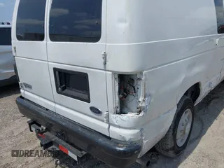 2008 Ford Econoline Cargo Commercial z VIN 1FTNE14W98DA34986, wystawiony jako IAAI lot #42216226 z przebiegiem 310 474 mil mil oraz . Historia ofert i sprzedaży dostępna na DreamBid. Obrazek 6.
