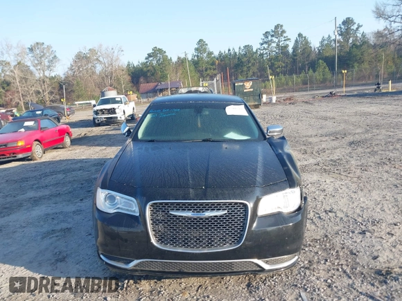 2018 Chrysler 300 Touring L with VIN 2C3CCAAG6JH249846, listed as a IAAI auction lot 41781511 with 95,121 mi miles. Bid and sale history available at carsss.com. Image 12.