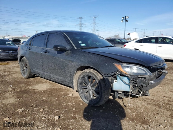 2011 Chrysler 200 S with VIN 1C3BC8FG1BN567573, listed as a Copart auction lot 43625365 with 125,302 mi miles and Salvage Title. Bid and sale history available at carsss.com. Image 4.