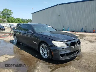 2012 BMW 7 Series 750Li с VIN WBAKB8C56CDX21023, выставлен на аукционе Copart как лот 61988955 с пробегом 145 022 миль миль и Списание • Salvage title. История ставок и продаж доступна на DreamBid. Изображение 13.