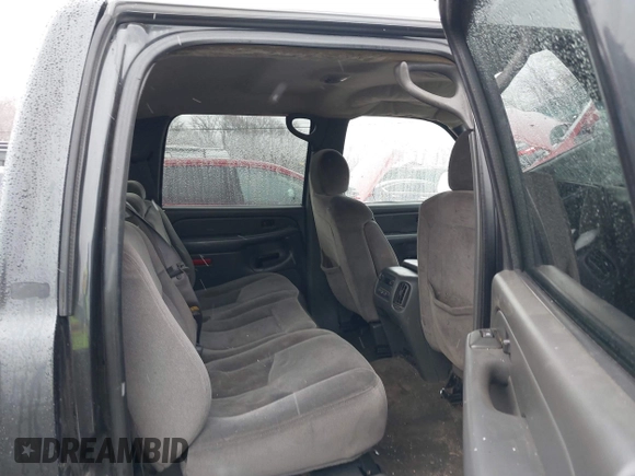 2005 GMC Sierra 1500 SLT z VIN 2GTEK13T351137747, wystawiony jako IAAI lot #41912153 z przebiegiem 247 344 mil mil oraz . Historia ofert i sprzedaży dostępna na DreamBid. Obrazek 8.