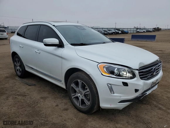 2015 Volvo XC60 T6 Platinum with VIN YV4902RMXF2721719, listed as a Copart auction lot 43857215 with 44,579 mi miles and Clean Title. Bid and sale history available at carsss.com. Image 4.