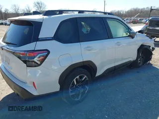 2025 Subaru Forester Limited с VIN JF2SLDNC1SH413674, выставлен на аукционе IAAI как лот 41735908 с пробегом 10 713 миль миль и . История ставок и продаж доступна на DreamBid. Изображение 4.