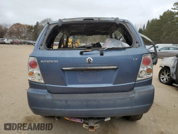 2005 Kia Sorento LX with VIN KNDJD733755421229, listed as a Copart auction lot 82718714 with 0 mi miles and Salvage Title. Bid and sale history available at carsss.com. Image 6.