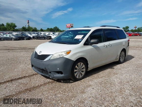 2012 Toyota Sienna XLE AAS z VIN 5TDYK3DC3CS186962, wystawiony jako IAAI lot #42325047 z przebiegiem Nie podano mil oraz . Historia ofert i sprzedaży dostępna na DreamBid. Obrazek 2.