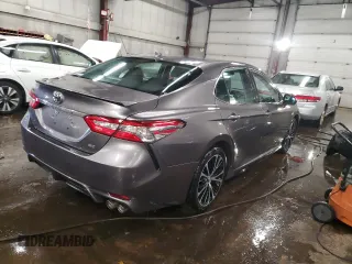 2019 Toyota Camry LE with VIN 4T1B11HK1KU733313, listed as a Copart auction lot 84187644 with 38,934 mi miles and Salvage Title. Bid and sale history available at carsss.com. Image 3.
