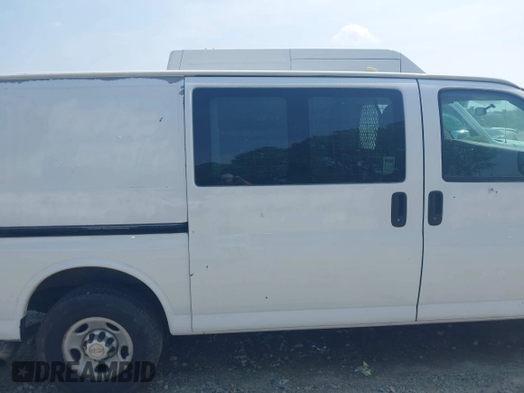 2012 Chevrolet Express Cargo with VIN 1GCWGFCA6C1194707, listed as a IAAI auction lot 42424538 with 335,965 mi miles and . Bid and sale history available at DreamBid. Image 13.