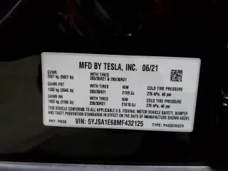 2021 Tesla Model S Plaid with VIN 5YJSA1E68MF432125, listed as a Copart auction lot 60843515 with 5,581 mi miles and Salvage title. Bid and sale history available at DreamBid. Image 12.