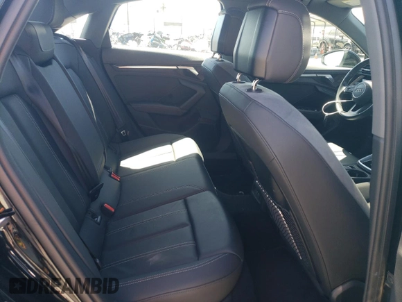 2024 Audi A3 Premium z VIN WAUAUDGYXRA029568, wystawiony jako Copart lot #54067005 z przebiegiem 14 130 mil mil oraz Szkoda całkowita • Salvage title. Historia ofert i sprzedaży dostępna na DreamBid. Obrazek 10.