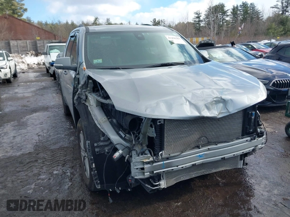 2023 Chevrolet Traverse LT Leather with VIN 1GNEVHKW8PJ215256, listed as a IAAI auction lot 41456367 with 31,606 mi miles. Bid and sale history available at carsss.com. Image 1.