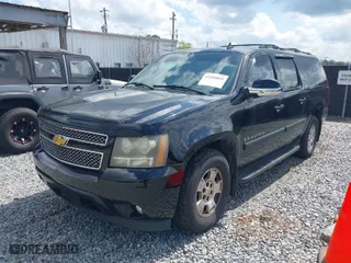 2007 Chevrolet Suburban LTZ with VIN 3GNFK16317G103307, listed as a IAAI auction lot 41950049 with 1 mi miles. Bid and sale history available at carsss.com. Image 2.