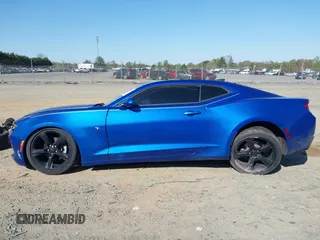2018 Chevrolet Camaro 1LT with VIN 1G1FB1RS6J0150932, listed as a IAAI auction lot 42002178 with 30,530 mi miles. Bid and sale history available at carsss.com. Image 14.