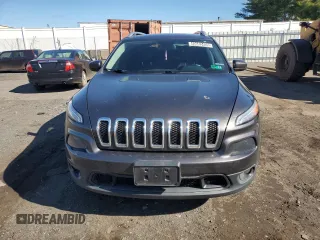2018 Jeep Cherokee Latitude Plus with VIN 1C4PJMLB7JD562858, listed as a Copart auction lot 49663405 with 107,543 mi miles and Clean Title. Bid and sale history available at DreamBid. Image 5.