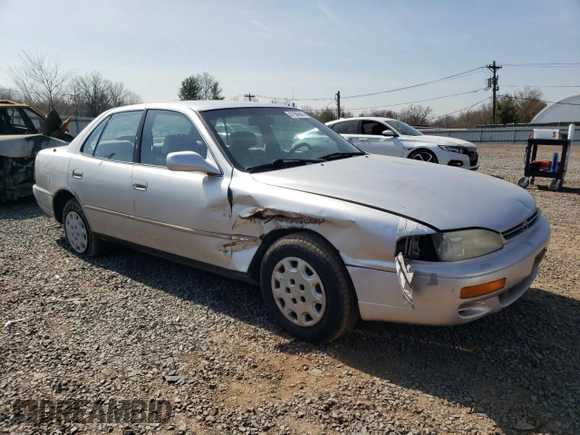 1996 Toyota Camry DX with VIN JT2BG12K2T0392050, listed as a Copart auction lot 47506645 with 277,080 mi miles and Salvage Title. Bid and sale history available at carsss.com. Image 4.