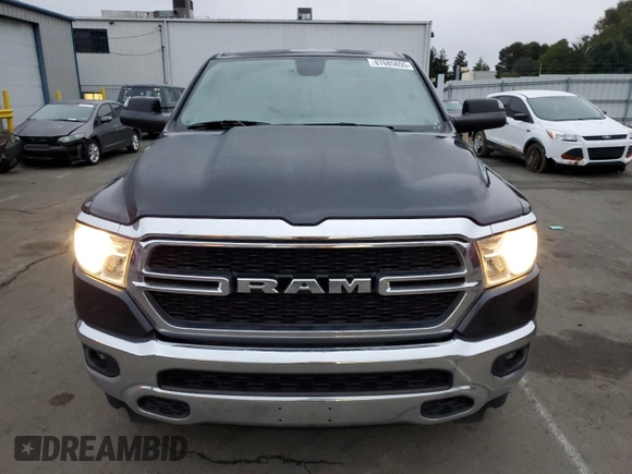 2021 Ram 1500 Big Horn z VIN 1C6RREFM9MN712074, wystawiony jako Copart lot #87685655 z przebiegiem 33 312 mil mil oraz Szkoda całkowita • Salvage title. Historia ofert i sprzedaży dostępna na DreamBid. Obrazek 5.