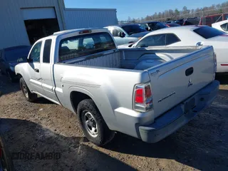 2007 Mitsubishi Raider LS with VIN 1Z7HC22K67S265576, listed as a IAAI auction lot 41375976 with 108,471 mi miles. Bid and sale history available at carsss.com. Image 3.