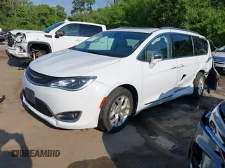 2020 Chrysler Pacifica Limited with VIN 2C4RC1GG1LR176086, listed as a IAAI auction lot 42255135 with 85,334 mi miles and . Bid and sale history available at DreamBid. Image 2.