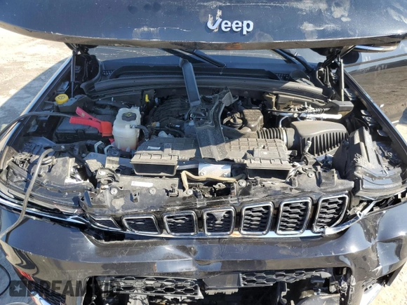 2021 Jeep Grand Cherokee Limited with VIN 1C4RJKBG8M8133283, listed as a Copart auction lot 52646695 with 30,442 mi miles and Salvage Title. Bid and sale history available at DreamBid. Image 12.