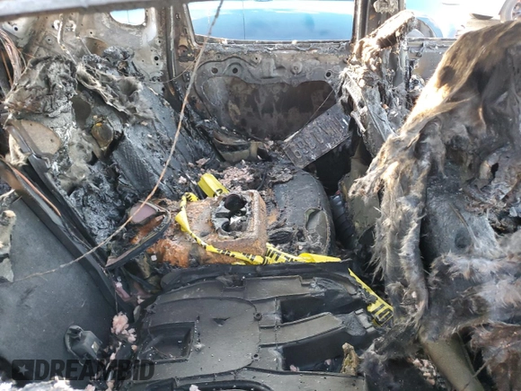 2022 Jeep Compass Limited z VIN 3C4NJDCB3NT112101, wystawiony jako Copart lot #88647215 z przebiegiem Nie podano mil oraz Szkoda całkowita • Salvage title. Historia ofert i sprzedaży dostępna na DreamBid. Obrazek 10.