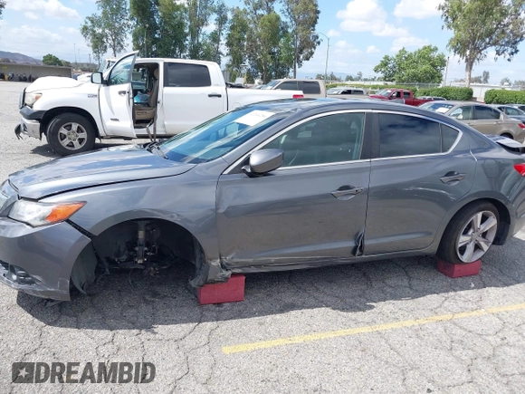 2013 Acura ILX Premium z VIN 19VDE1F57DE013667, wystawiony jako IAAI lot #42246256 z przebiegiem 174 167 mil mil oraz . Historia ofert i sprzedaży dostępna na DreamBid. Obrazek 6.