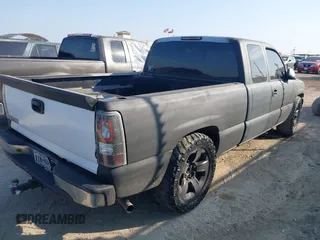 2000 Chevrolet Silverado 1500 with VIN 2GCEC19W6Y1319221, listed as a IAAI auction lot 42217238 with 267,188 mi miles and . Bid and sale history available at DreamBid. Image 4.