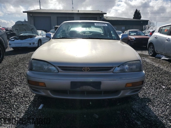 1996 Toyota Camry DX with VIN JT2BG12K0T0343249, listed as a Copart auction lot 45244435 with 179,986 mi miles and Salvage Title. Bid and sale history available at carsss.com. Image 5.