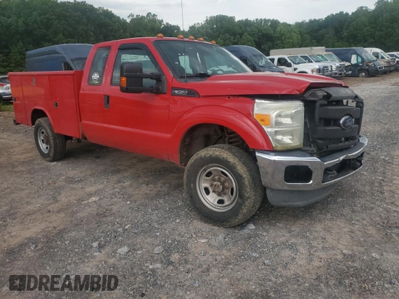 2013 Ford F-350 with VIN 1FD8X3F60DEB00261, listed as a Copart auction lot 57975365 with 221,878 mi miles and Salvage title. Bid and sale history available at DreamBid. Image 4.